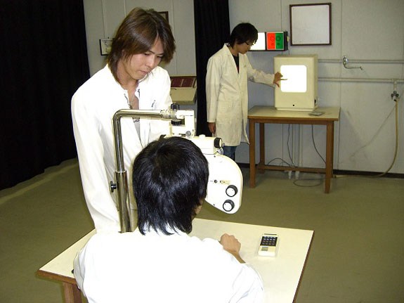 検査作業