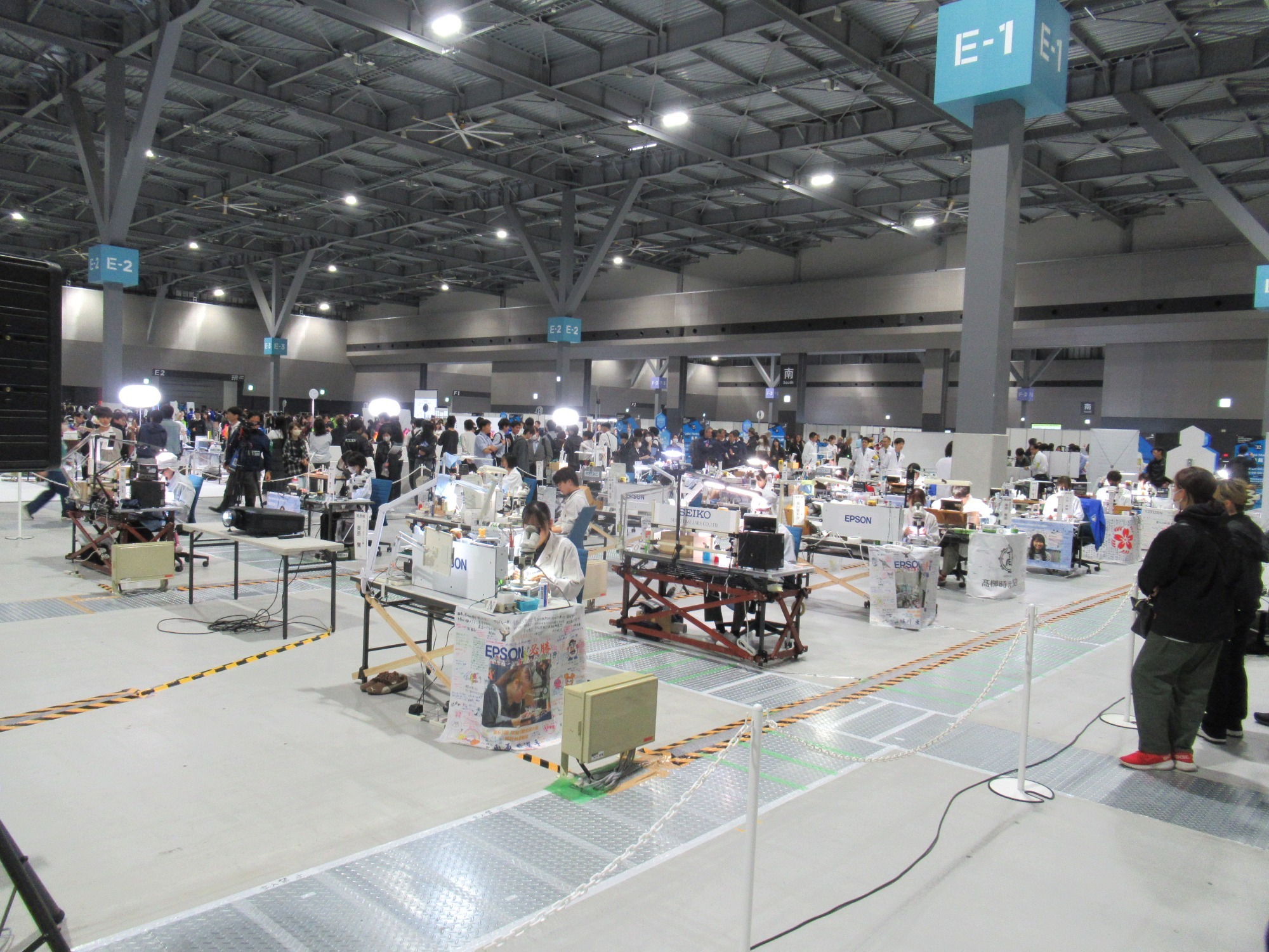 時計修理技能五輪全国大会（不定期開催）